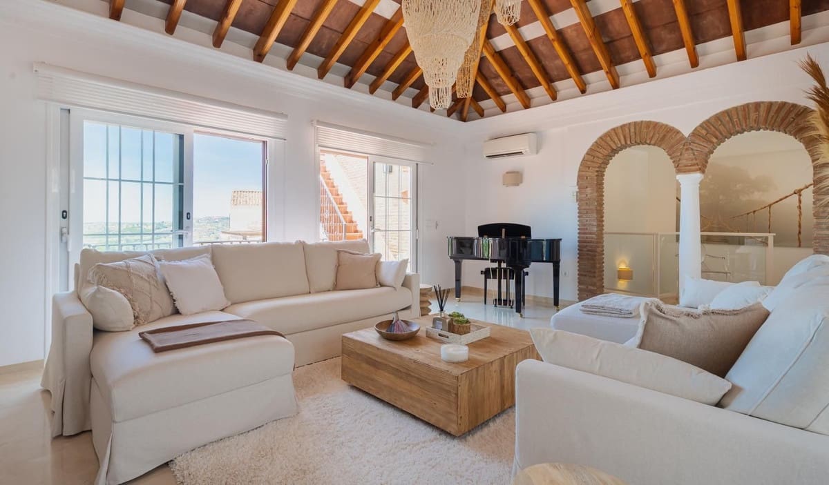 3 sypialnia Dom na sprzedaż w Mijas Costa z basenem garażem - 770 000 € (Ref: 9006040)