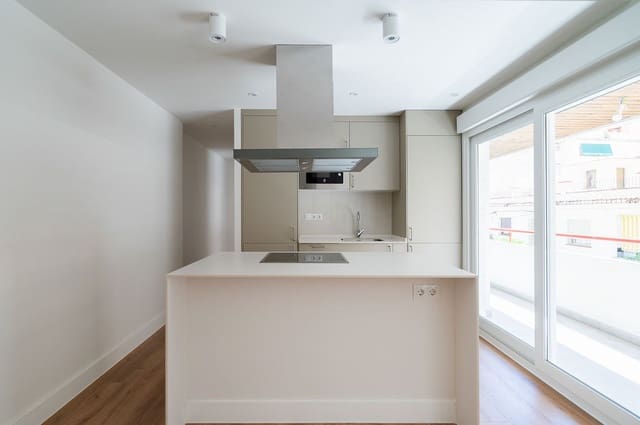 3 makuuhuone Huoneisto myytävänä paikassa Fuengirola mukana 
autotalli - 355 000 € (Ref: 9015899)