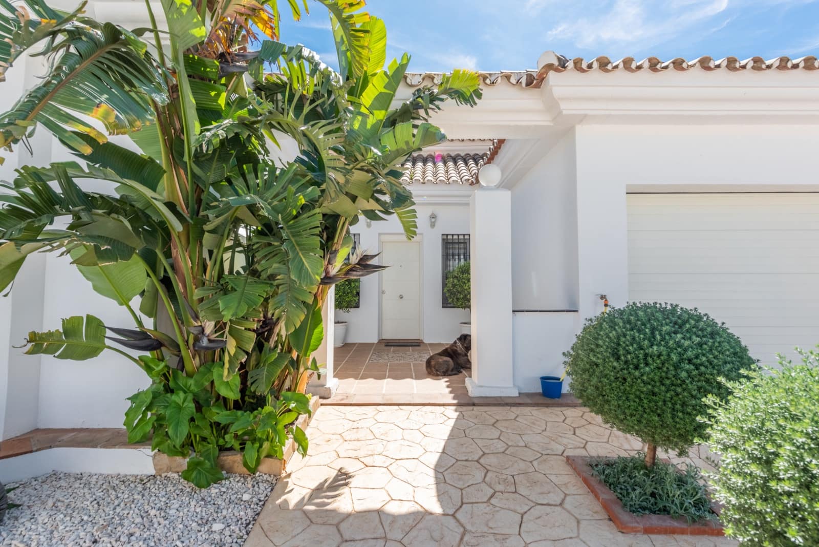 5 chambre Villa/Maison à vendre à Estepona avec piscine garage - 1 390 000 € (Ref: 9019275)
