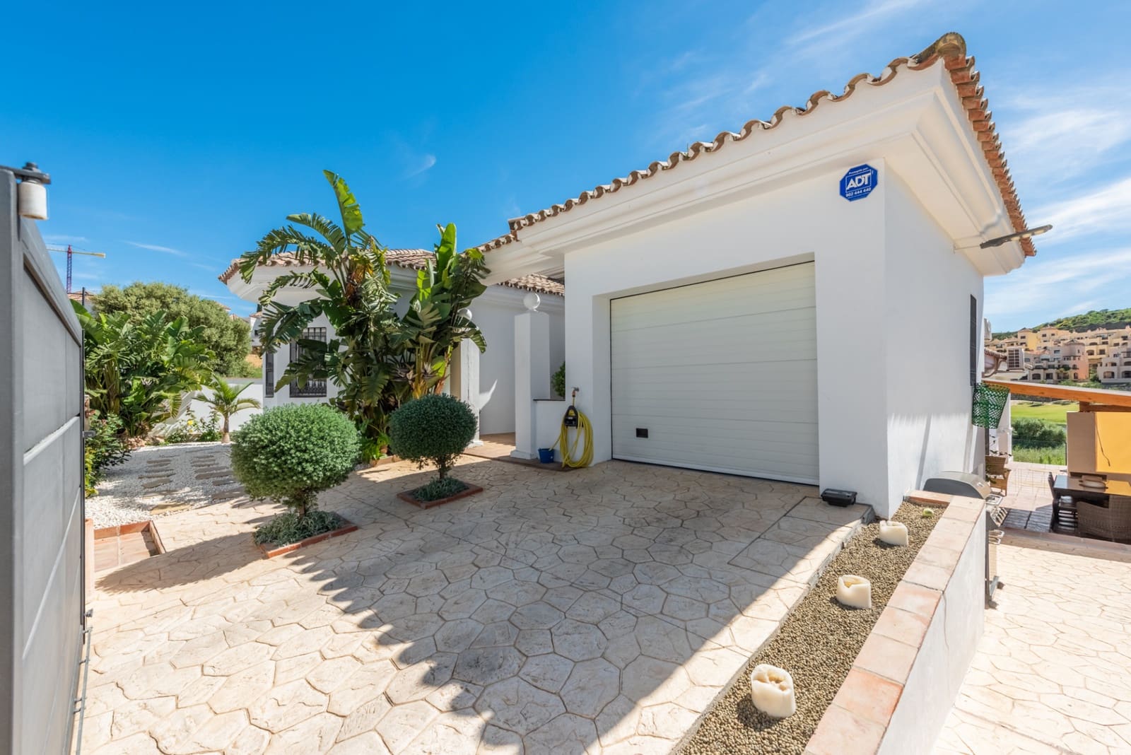 5 chambre Villa/Maison à vendre à Estepona avec piscine garage - 1 390 000 € (Ref: 9019275)
