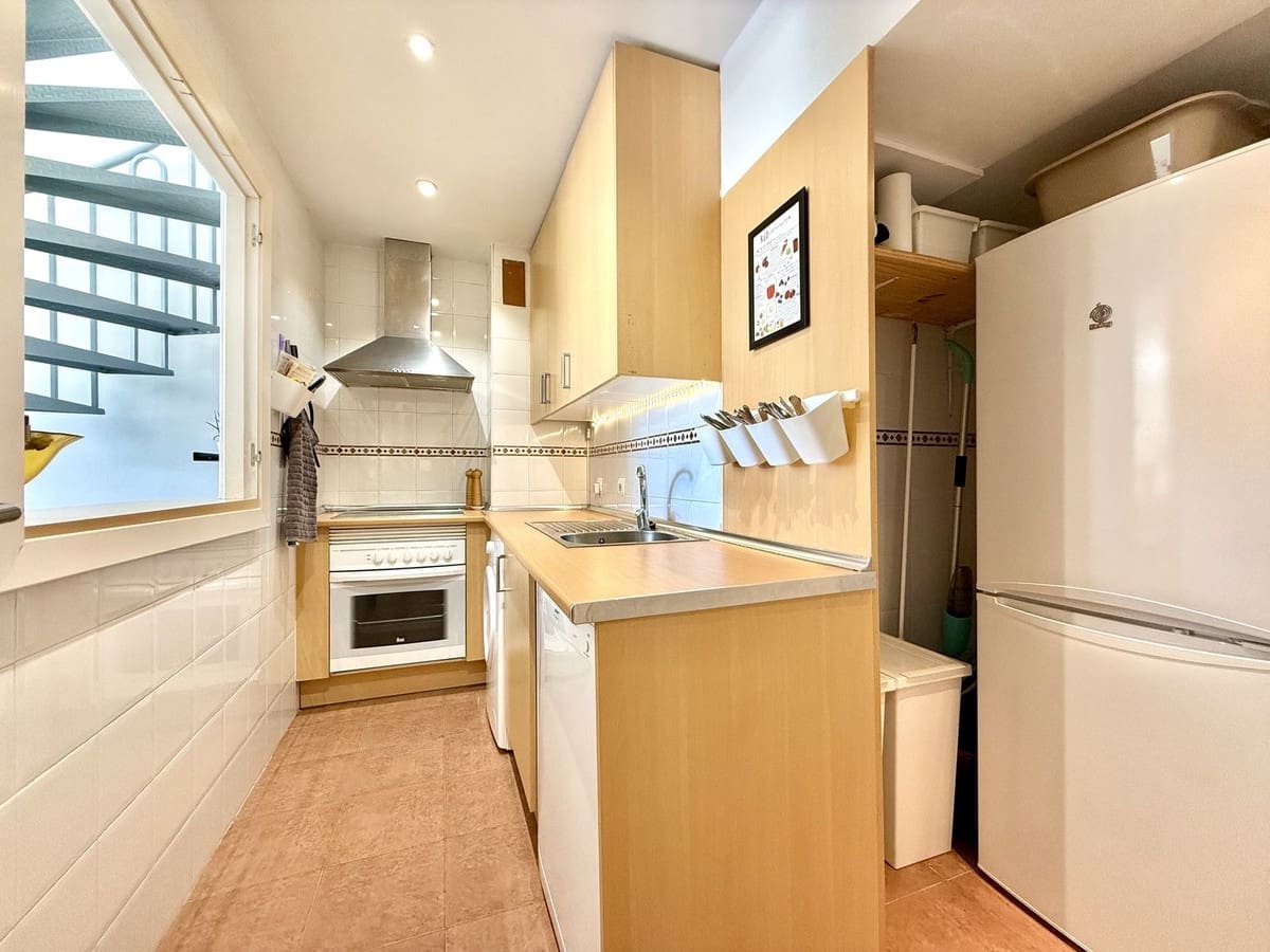 2 bedroom Penthouse for sale in Mijas Costa with pool garage - € 320,000 (Ref: 9027228)