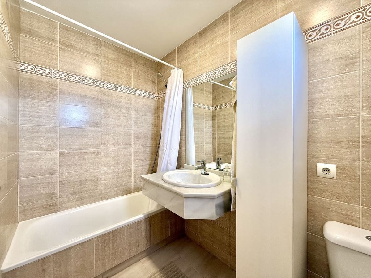 2 bedroom Penthouse for sale in Mijas Costa with pool garage - € 320,000 (Ref: 9027228)