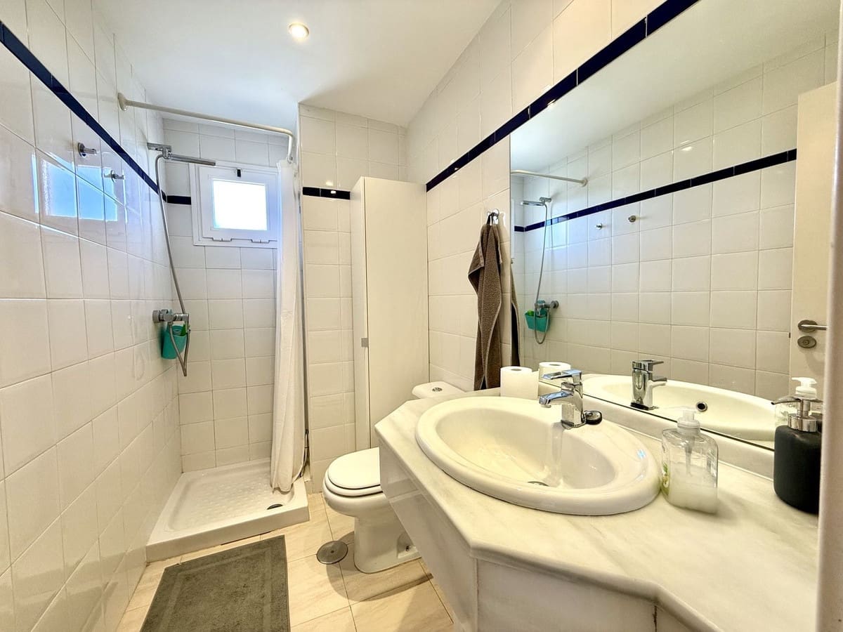 2 bedroom Penthouse for sale in Mijas Costa with pool garage - € 320,000 (Ref: 9027228)