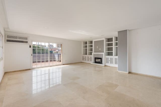 6 sovrum Takvåning till salu i Fuengirola med pool garage - 795 000 € (Ref: 9043995)