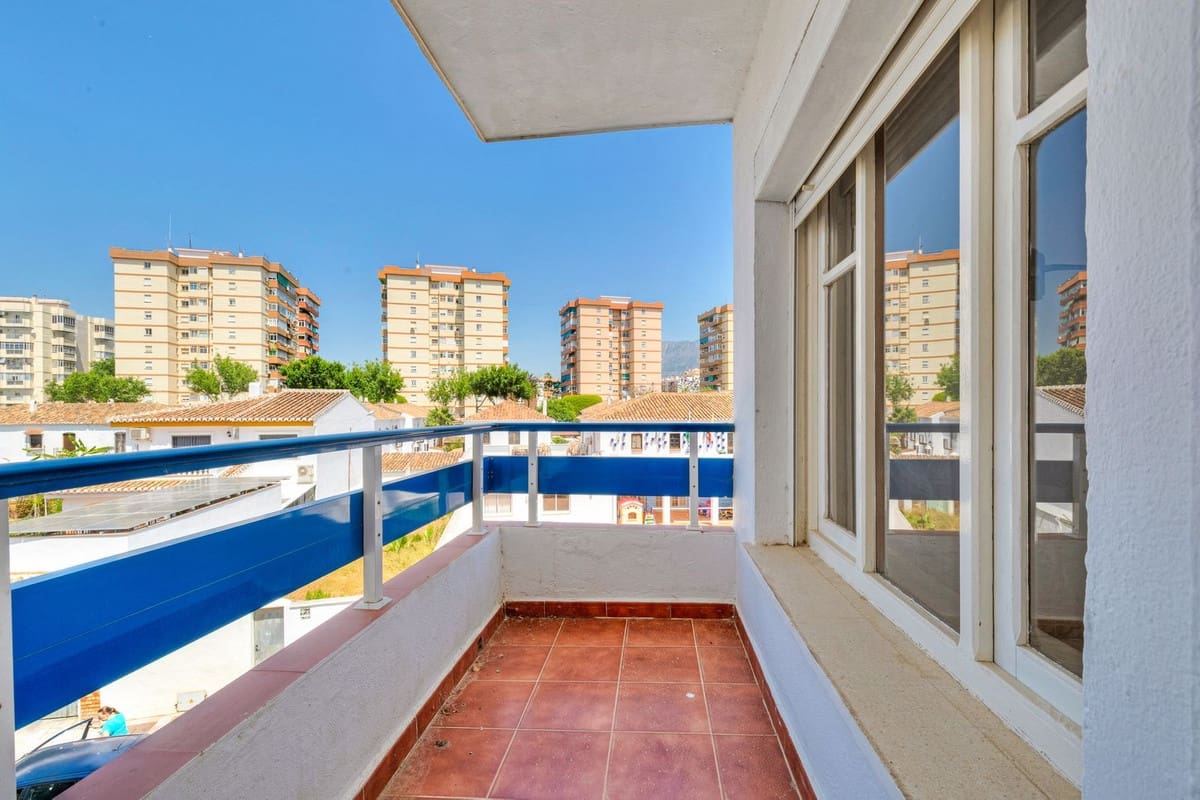 4 bedroom Apartment for sale in Fuengirola with garage - € 599,000 (Ref: 9086489)