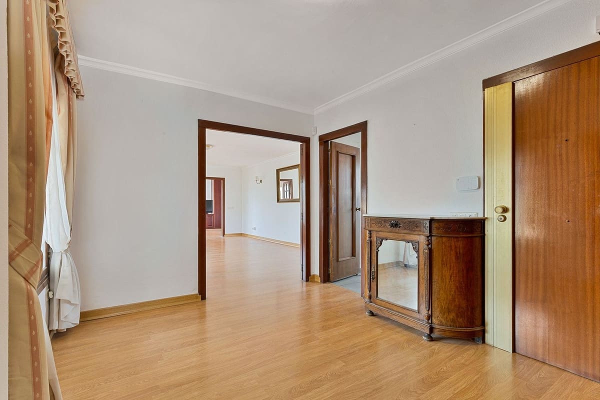 4 bedroom Apartment for sale in Fuengirola with garage - € 599,000 (Ref: 9086489)