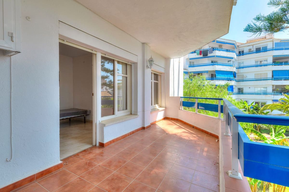 4 bedroom Apartment for sale in Fuengirola with garage - € 599,000 (Ref: 9086489)