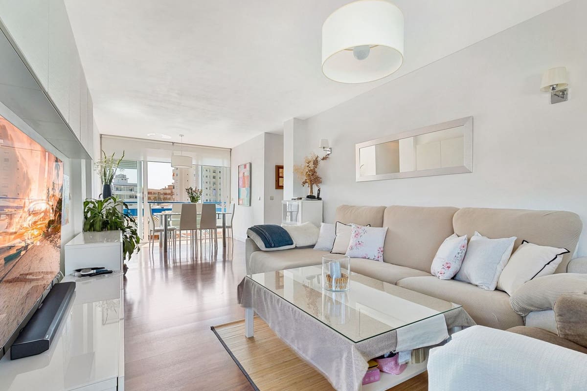 3 bedroom Apartment for sale in Fuengirola - € 495,000 (Ref: 9094449)