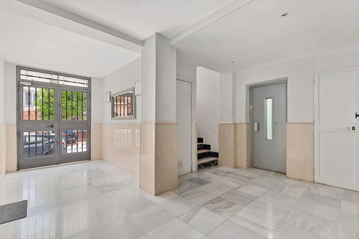 3 bedroom Apartment for sale in Fuengirola - € 495,000 (Ref: 9094449)