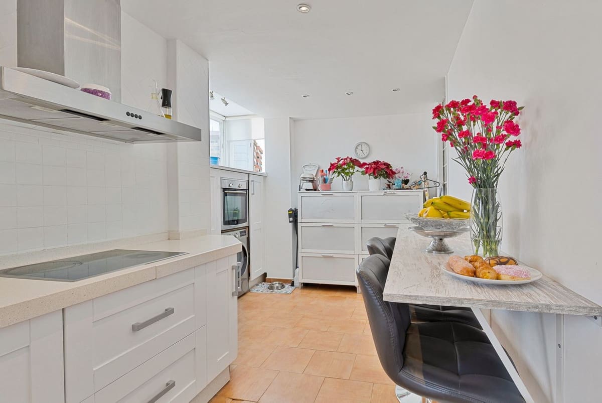 3 bedroom Apartment for sale in Fuengirola - € 495,000 (Ref: 9094449)