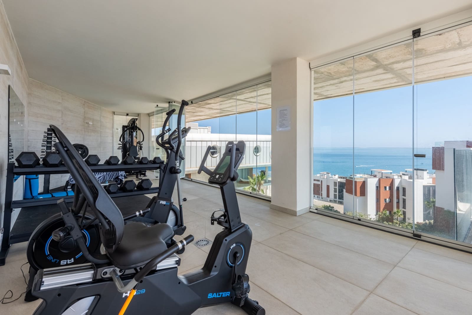 3 soveværelse Lejlighed til salg i Fuengirola med swimmingpool garage - € 849.000 (Ref: 9143682)