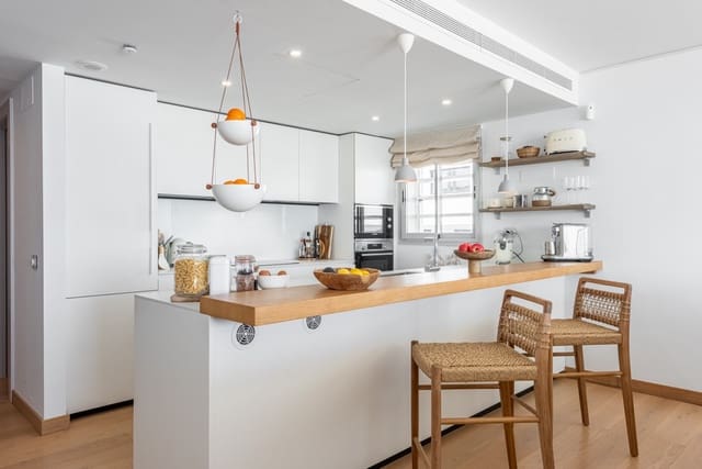 Apartamento de 3 habitaciones en El Higuerón, Fuengirola en venta con piscina garaje - 849.000 € (Ref: 9143682)
