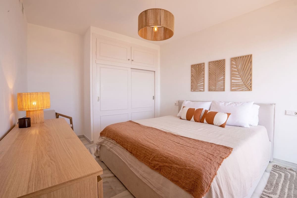 2 sypialnia Apartament na sprzedaż w Calahonda z basenem garażem - 449 500 € (Ref: 9203324)