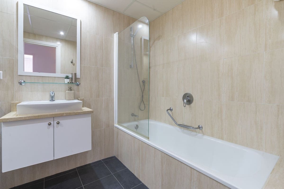 2 sypialnia Apartament na sprzedaż w Calahonda z basenem garażem - 449 500 € (Ref: 9203324)