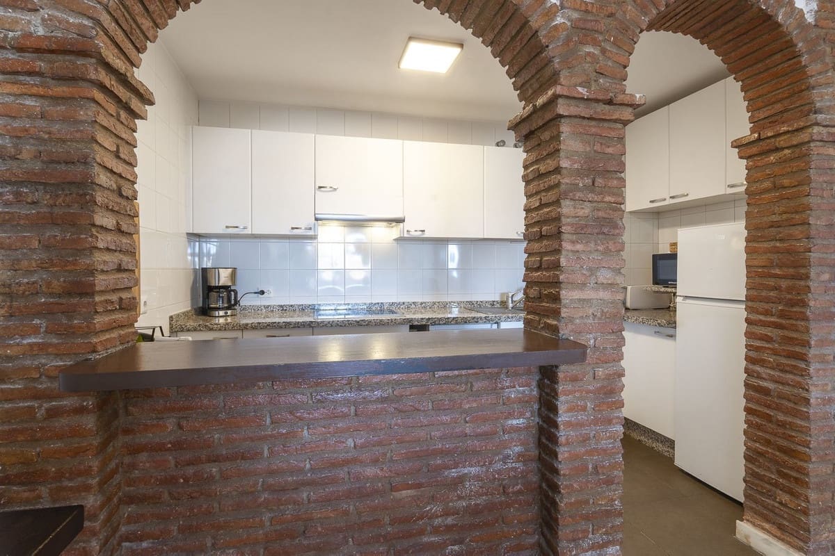 2 sypialnia Apartament na sprzedaż w Calahonda z basenem garażem - 449 500 € (Ref: 9203324)