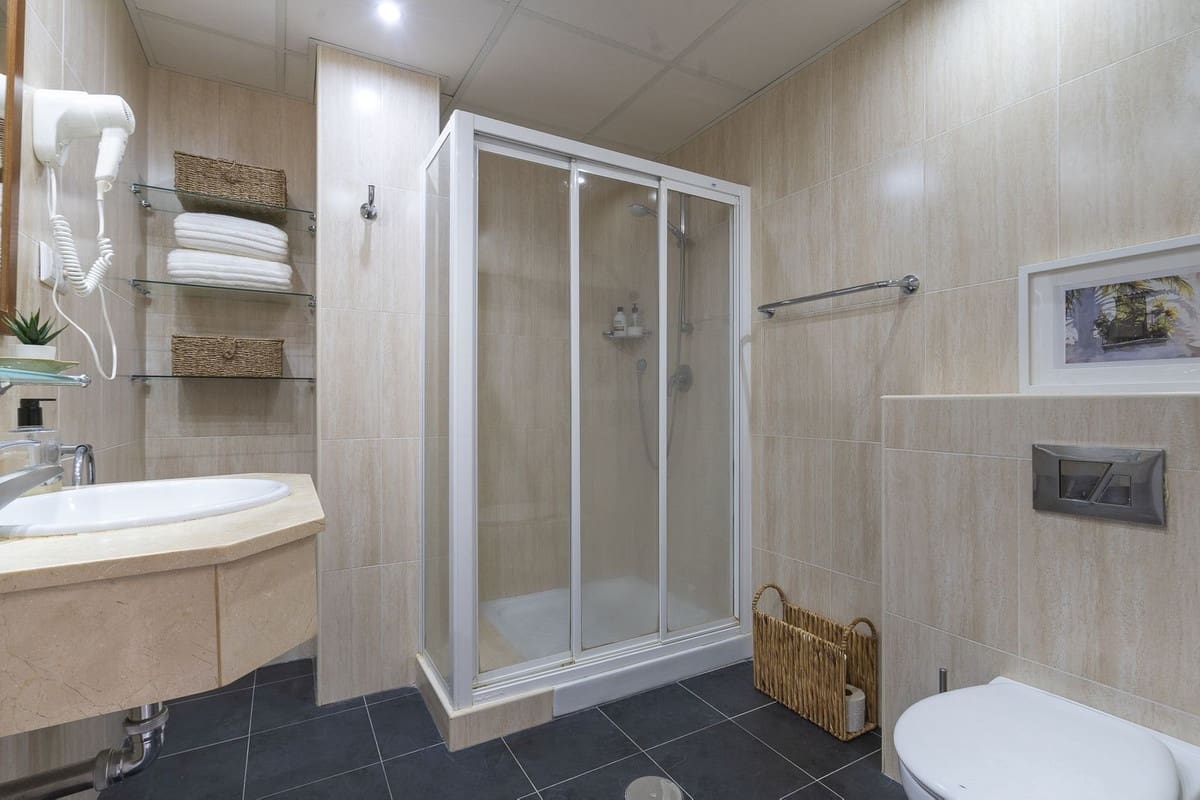 2 sypialnia Apartament na sprzedaż w Calahonda z basenem garażem - 449 500 € (Ref: 9203324)