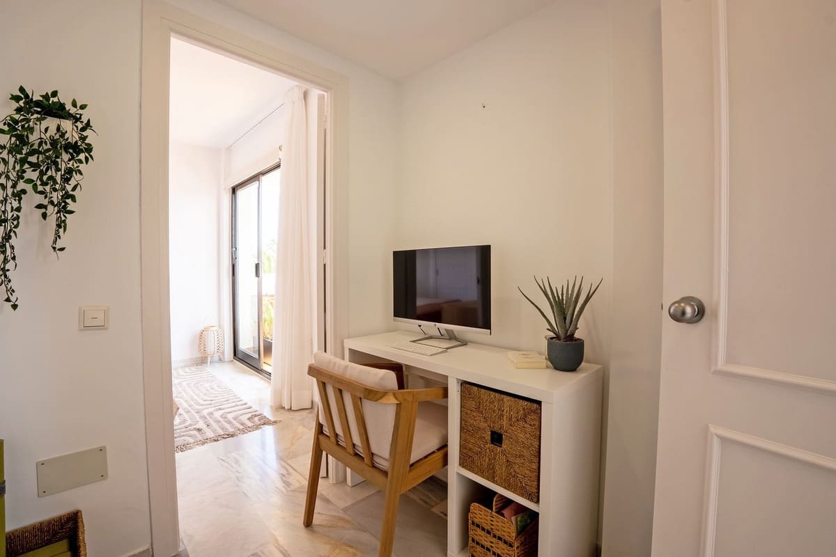 2 sypialnia Apartament na sprzedaż w Calahonda z basenem garażem - 449 500 € (Ref: 9203324)