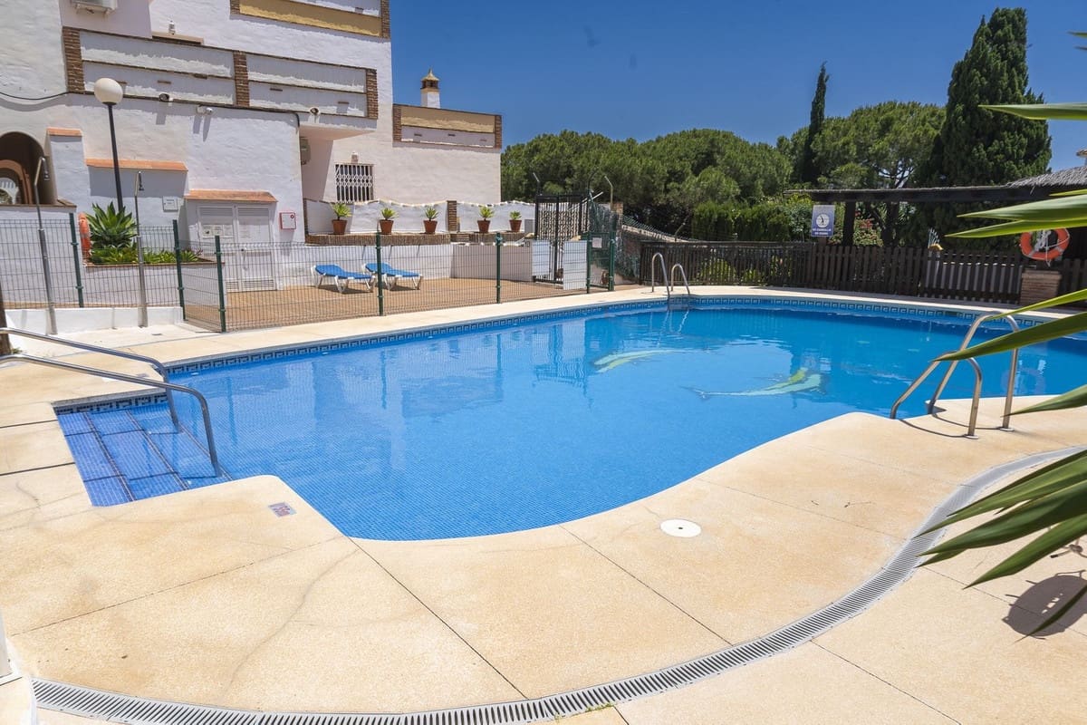 2 sypialnia Apartament na sprzedaż w Calahonda z basenem garażem - 449 500 € (Ref: 9203324)