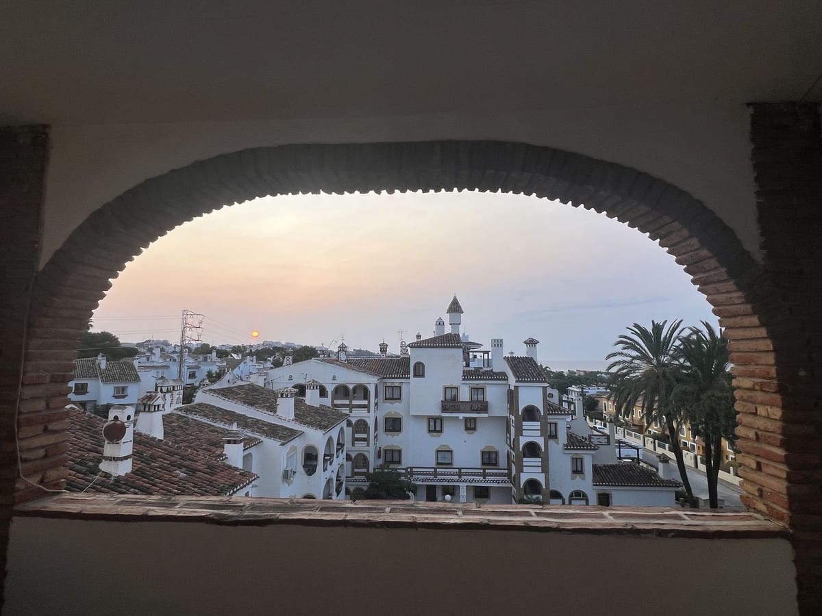 2 sypialnia Apartament na sprzedaż w Calahonda z basenem garażem - 449 500 € (Ref: 9203324)