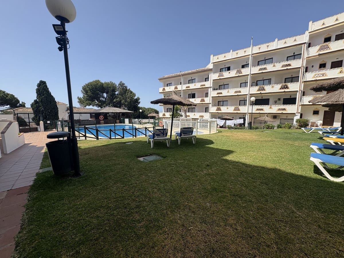 2 sypialnia Apartament na sprzedaż w Calahonda z basenem garażem - 449 500 € (Ref: 9203324)