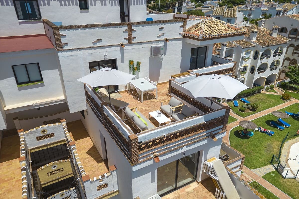 2 sypialnia Apartament na sprzedaż w Calahonda z basenem garażem - 449 500 € (Ref: 9203324)