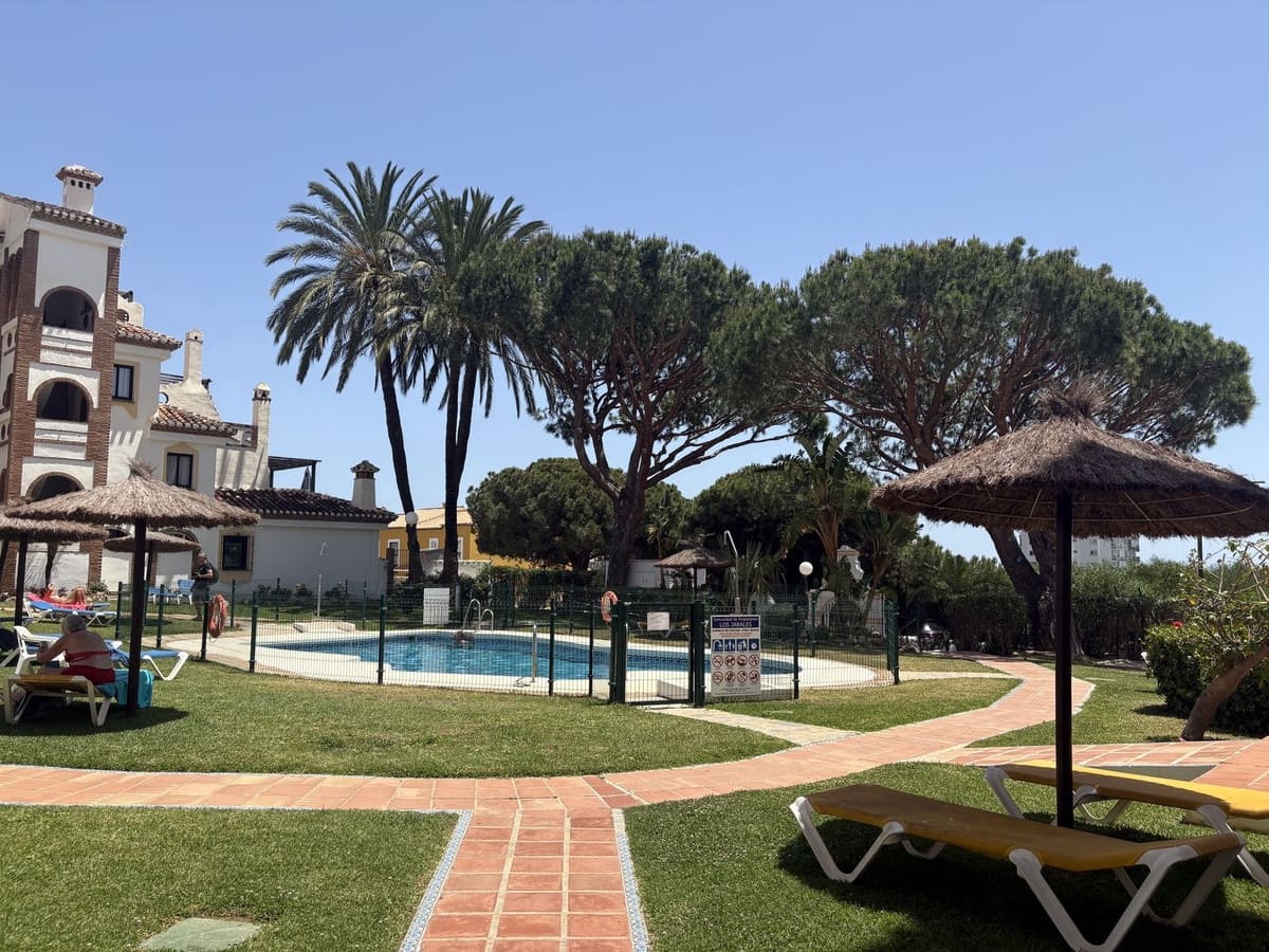 2 sypialnia Apartament na sprzedaż w Calahonda z basenem garażem - 449 500 € (Ref: 9203324)