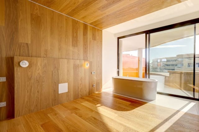 3 bedroom Apartment for sale in El Higuerón, Fuengirola with pool garage - € 949,000 (Ref: 9322316)