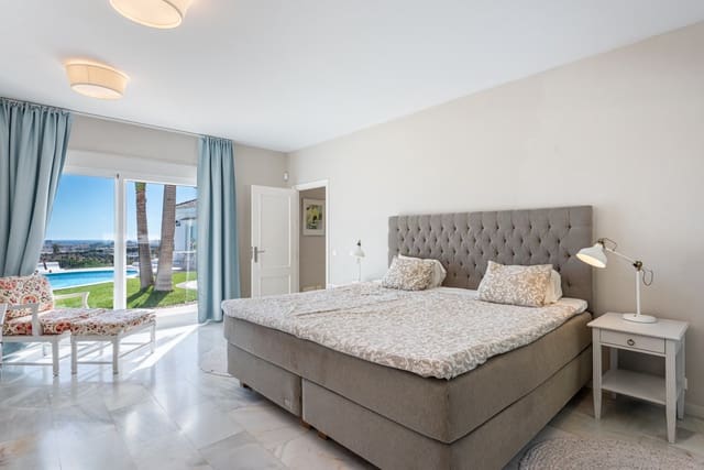 4 sovrum Villa till salu i Mijas Costa, Mijas med pool garage - 1 795 000 € (Ref: 9356514)