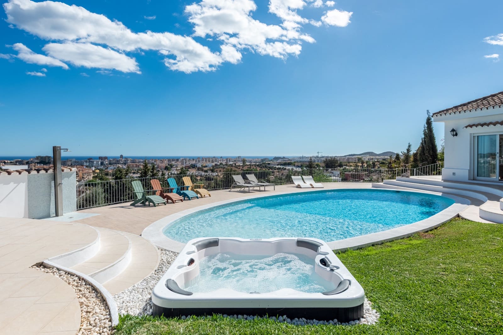 4 sovrum Villa till salu i Mijas Costa med pool garage - 1 795 000 € (Ref: 9356514)