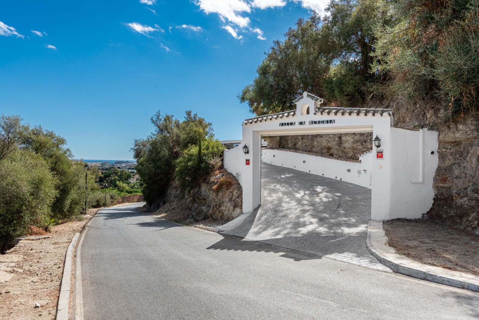 4 sovrum Villa till salu i Mijas Costa med pool garage - 1 795 000 € (Ref: 9356514)