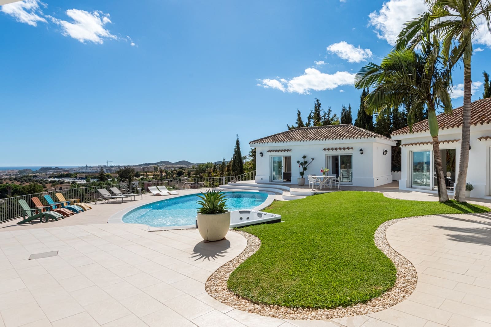 4 sovrum Villa till salu i Mijas Costa med pool garage - 1 795 000 € (Ref: 9356514)