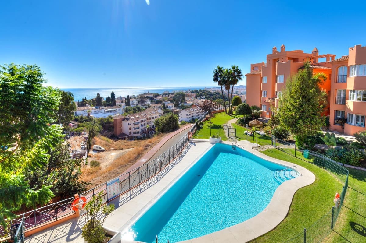 2 sovrum Takvåning till salu i Fuengirola med pool garage - 459 000 € (Ref: 9360682)