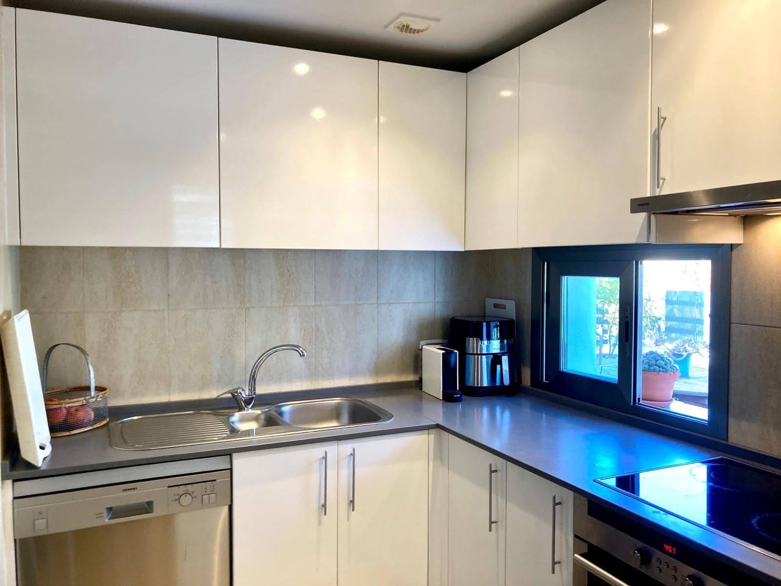 3 bedroom Apartment for sale in Mijas Costa with pool garage - € 435,000 (Ref: 9376422)