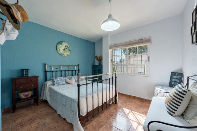 4 bedroom Townhouse for sale in Mijas Costa, Mijas with garage - € 375,000 (Ref: 9386563)