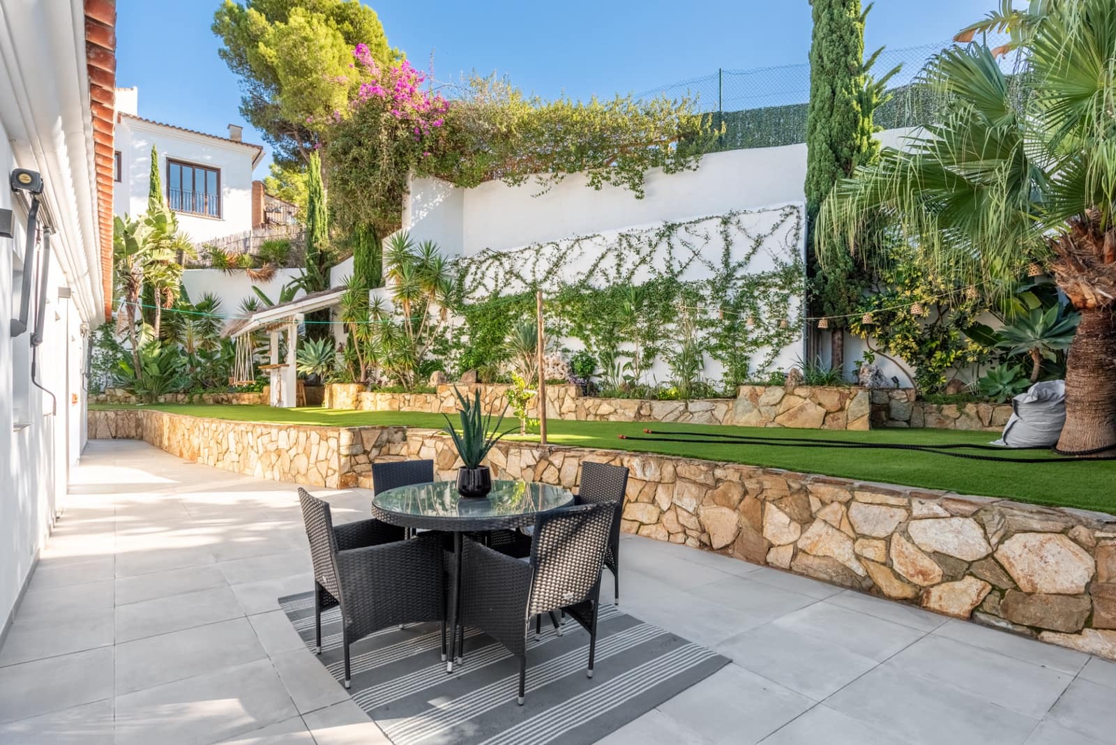 4 bedroom Villa for sale in Mijas Costa with pool garage - € 2,395,000 (Ref: 9417540)