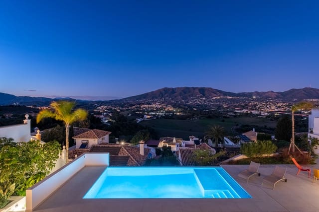 3 soverom Villa til salgs i Mijas Costa, Mijas med svømmebasseng garasje - € 1 895 000 (Ref: 9421668)