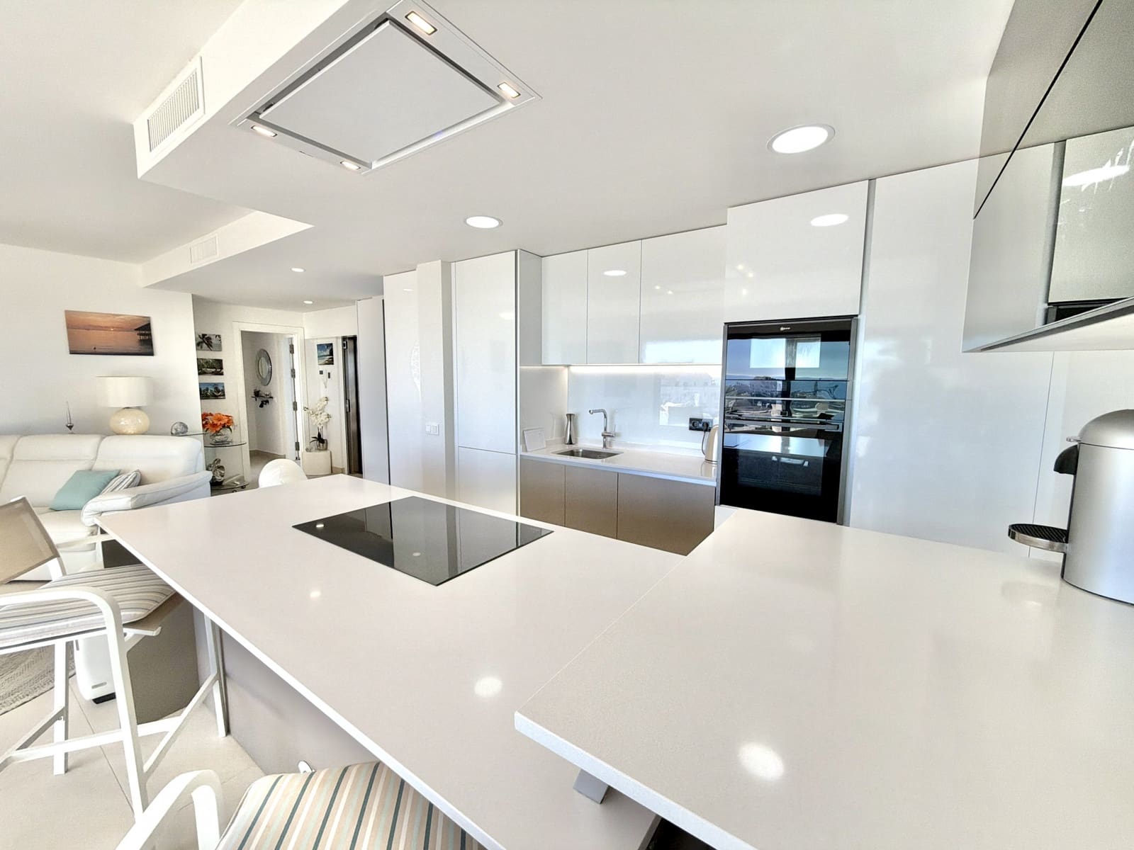 2 makuuhuone Kattohuoneisto myytävänä paikassa La Cala de Mijas mukana uima-altaan 
autotalli - 995 000 € (Ref: 9444772)