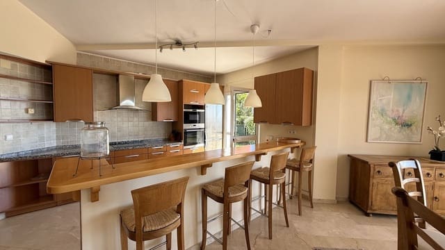 3 soverom Villa til salgs i Benalmádena med svømmebasseng garasje - € 1 750 000 (Ref: 9489962)