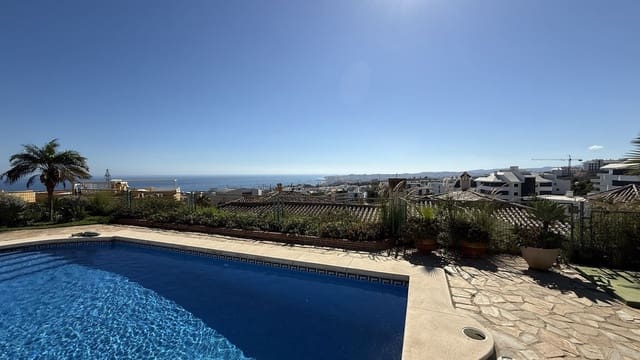 3 soverom Villa til salgs i Benalmádena med svømmebasseng garasje - € 1 750 000 (Ref: 9489962)