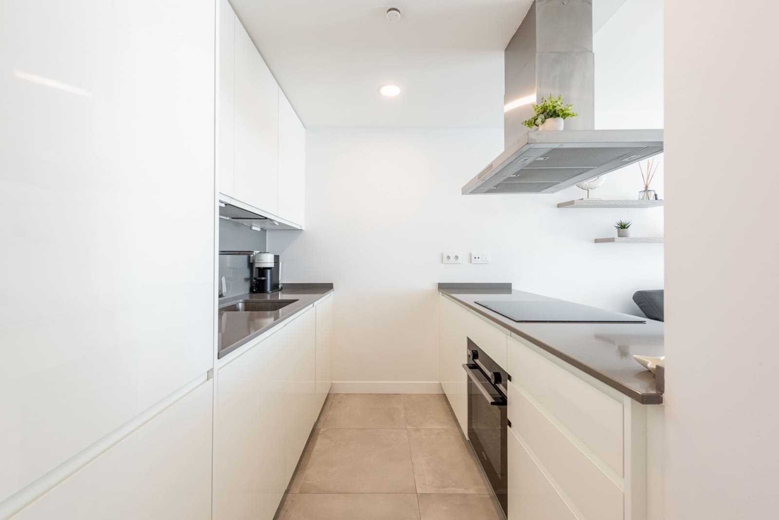 2 soveværelse Lejlighed til salg i Fuengirola med swimmingpool - € 595.000 (Ref: 9503251)