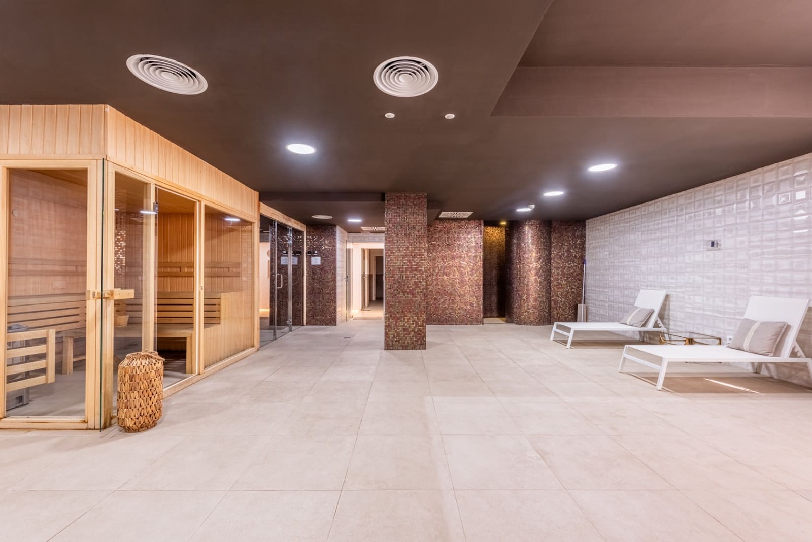 2 soveværelse Lejlighed til salg i Fuengirola med swimmingpool - € 595.000 (Ref: 9503251)