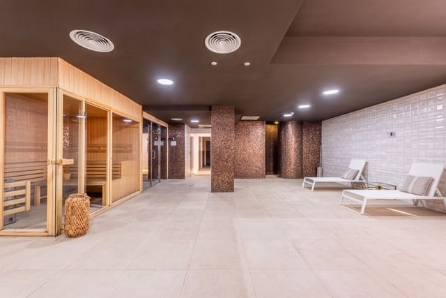 2 soveværelse Lejlighed til salg i El Higuerón, Fuengirola med swimmingpool - € 595.000 (Ref: 9503251)