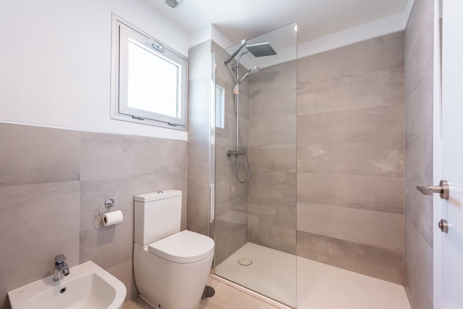 2 soveværelse Lejlighed til salg i Fuengirola med swimmingpool - € 595.000 (Ref: 9503251)