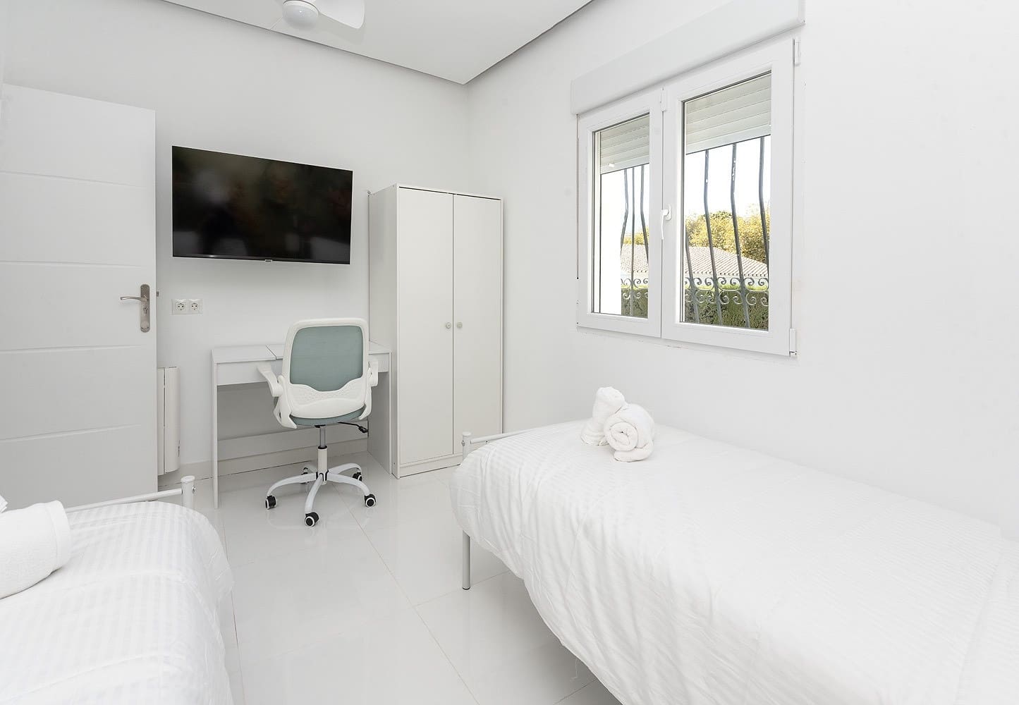 6 slaapkamer Villa te koop in Benalmadena Costa met zwembad garage - € 1.595.000 (Ref: 9614082)