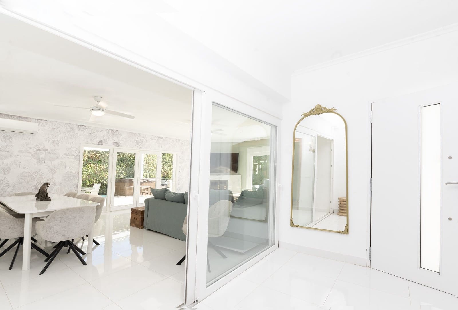 6 slaapkamer Villa te koop in Benalmadena Costa met zwembad garage - € 1.595.000 (Ref: 9614082)