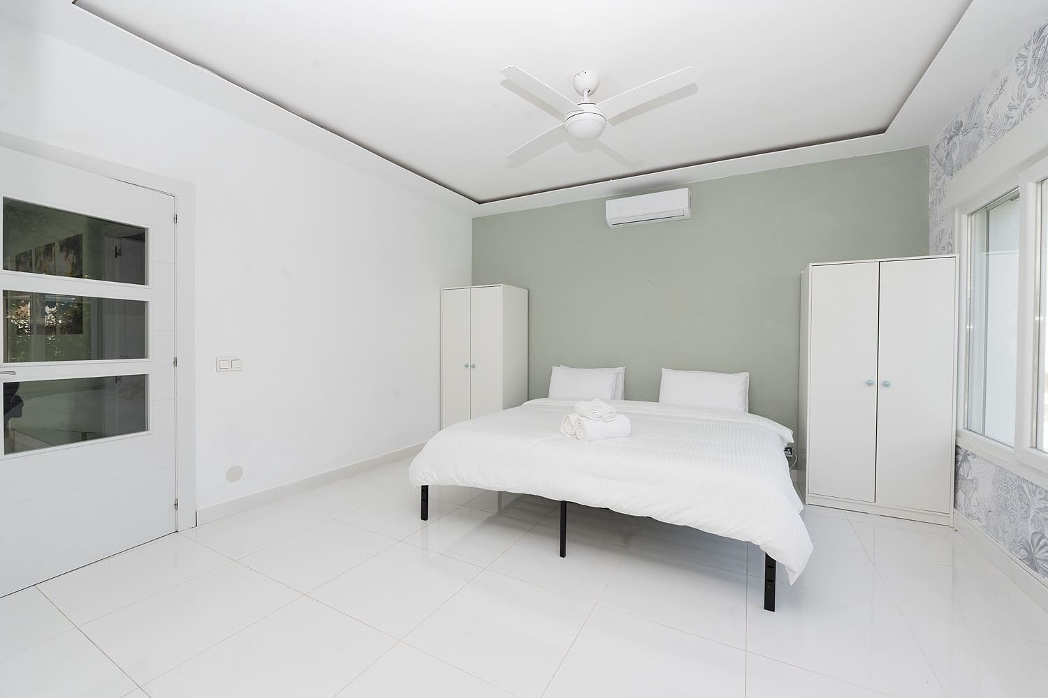 6 soveværelse Villa til salg i Benalmadena Costa med swimmingpool garage - € 1.395.000 (Ref: 9614082)