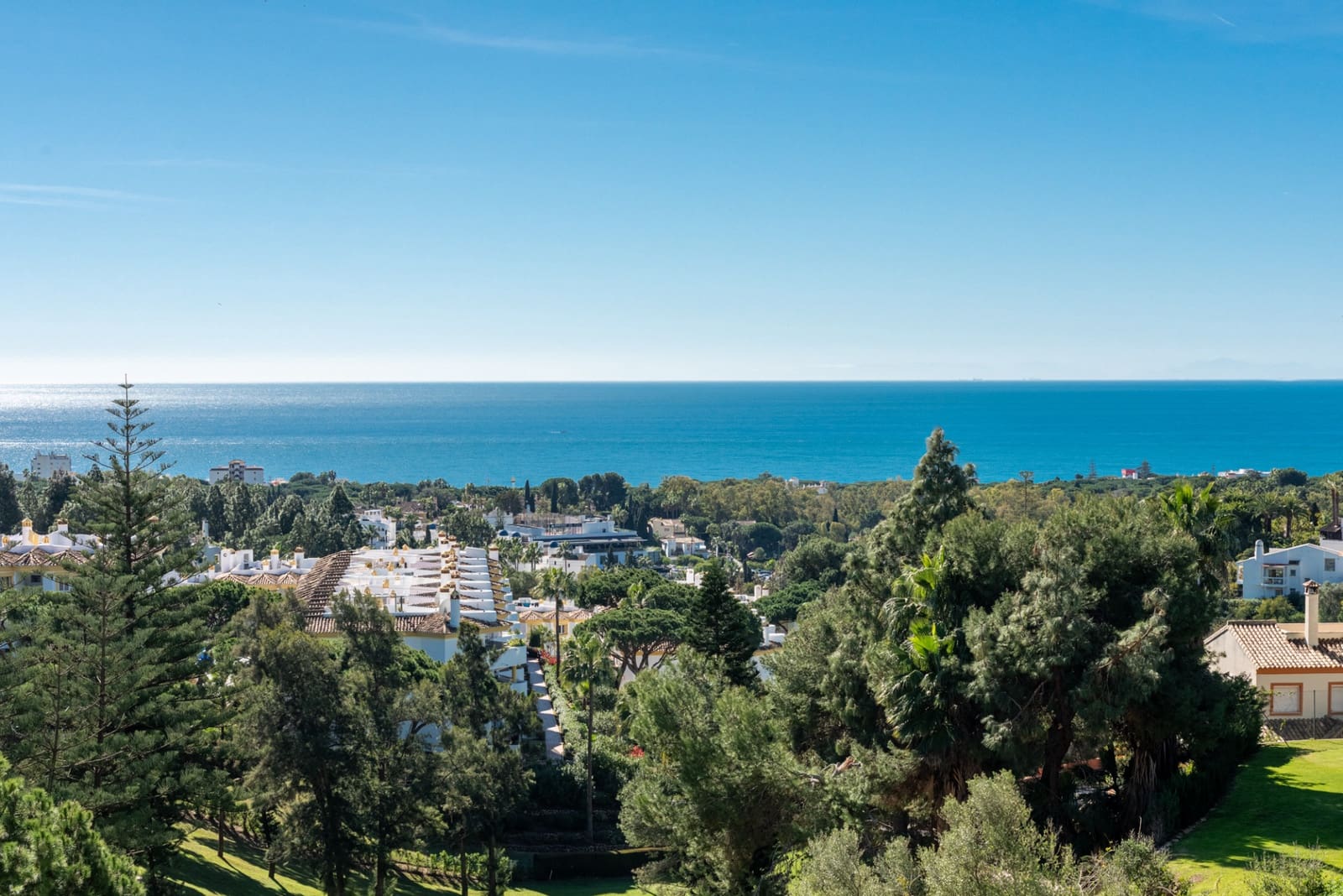 Apartamento de 1 habitación en Calahonda en venta con piscina garaje - 295.000 € (Ref: 9618466)