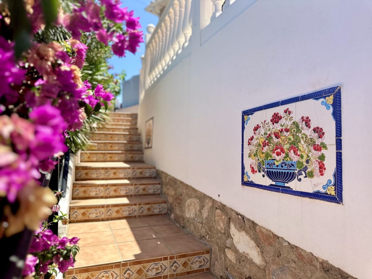 2 soveværelse Villa til salg i Fuengirola med swimmingpool garage - € 640.000 (Ref: 9618467)