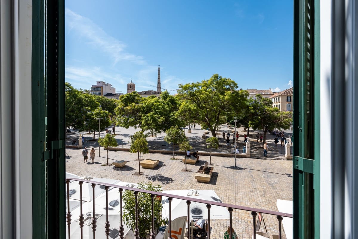 4 slaapkamer Appartement te koop in Malaga stad - € 1.480.000 (Ref: 9653191)