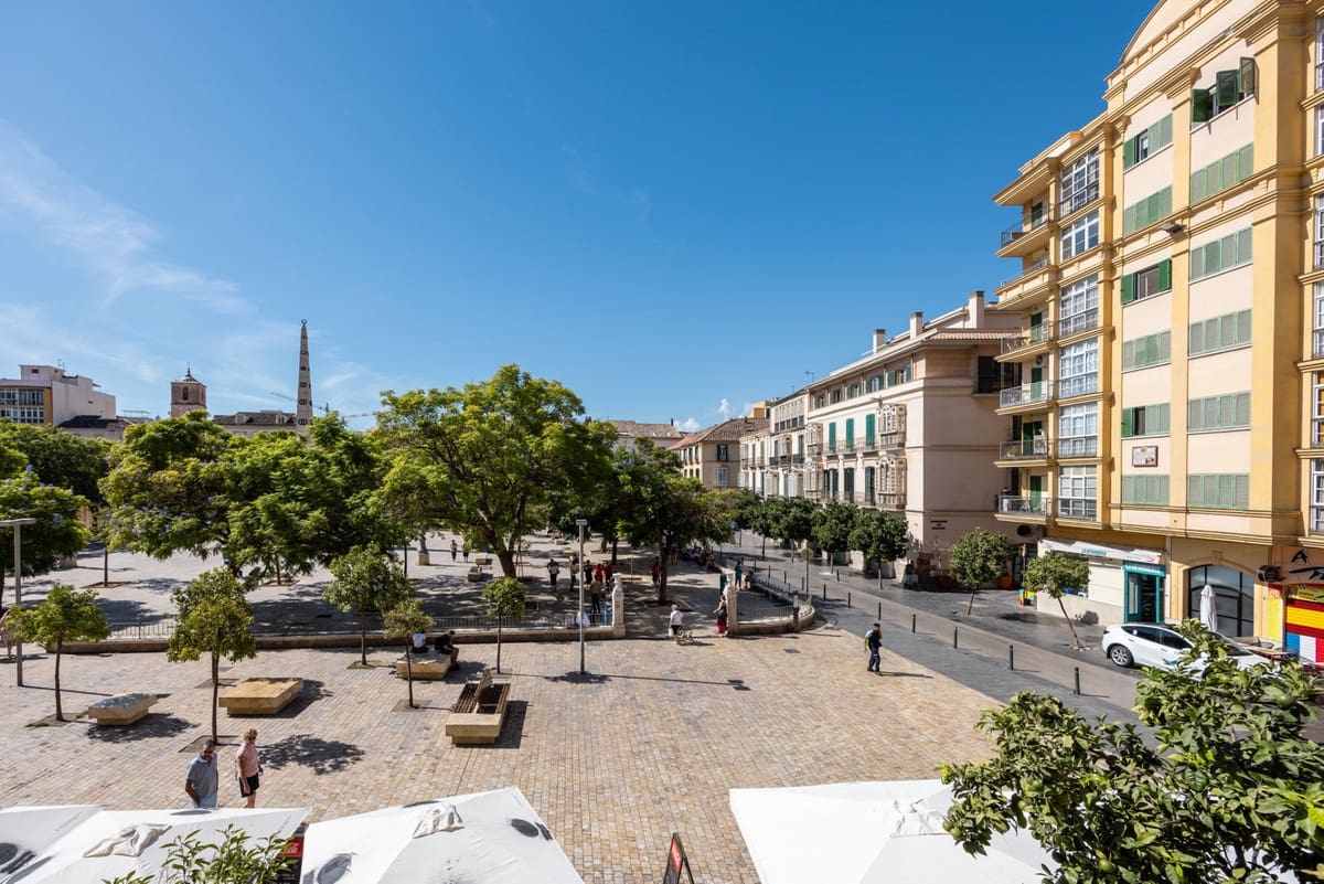 4 slaapkamer Appartement te koop in Malaga stad - € 1.480.000 (Ref: 9653191)
